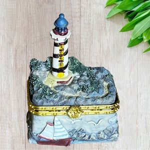 Beachcombers Lighthouse With Seagulls Trinket Box